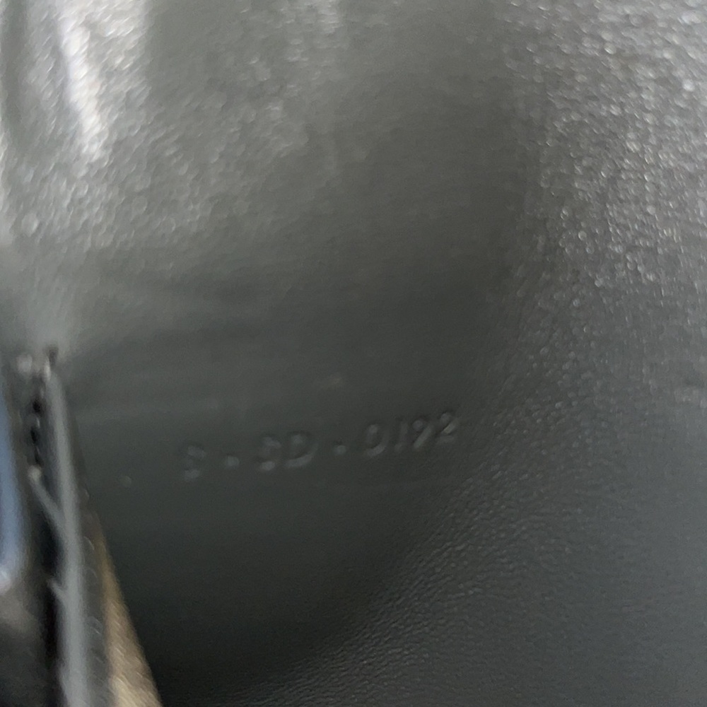 💚💙💚VINTAGE AUTHENTIC CELINE LEATHER WALLET 💚💙💚 - Picture 7 of 10